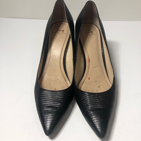 Marc Fisher Leather Black Point Toe Black Heels. Size 9. - Picture 3 of 9